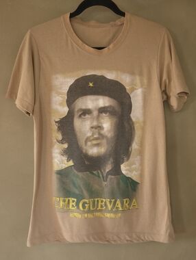 Che Guevara Graphic Tee - Tan, Ptp 18 1/2" To 22"